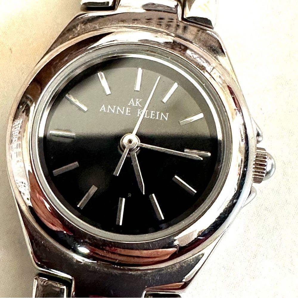 Anne Klein silver tone watch - Picture 8 of 9